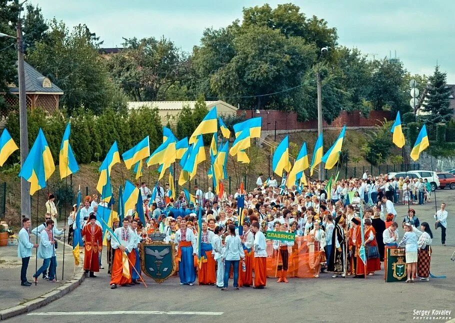 Славянск украина область. Город Славянск Украина. Город Славянск Донецкая область. Население г Славянск Донецкой области. Население города Славянска Донецкой области.