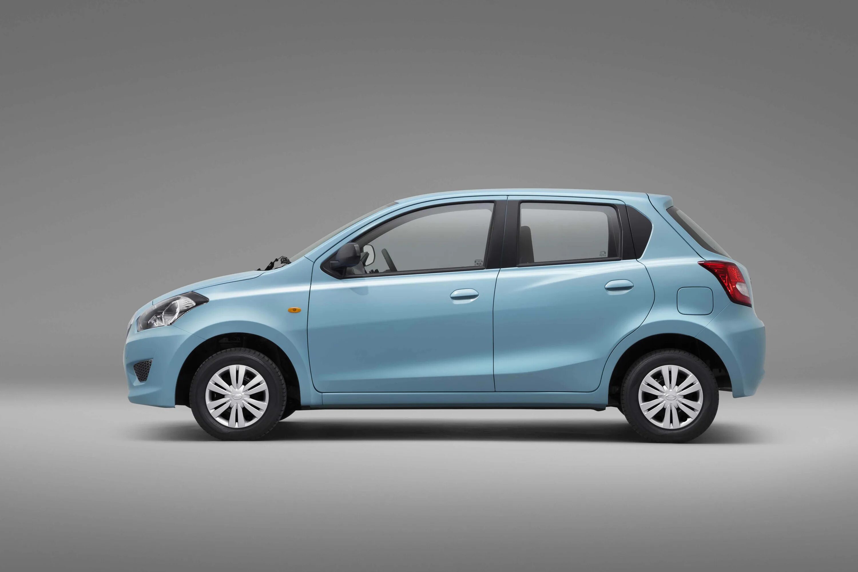 Datsun go 2014. Datsun go 2015. Datsun go седан. Ниссан Датсун 2015. Надежные бюджетные автомобили