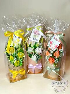 Подарки на 8 марта: небольшой букетик с тюльпанами. Мыло в интернет-магазине Ярм