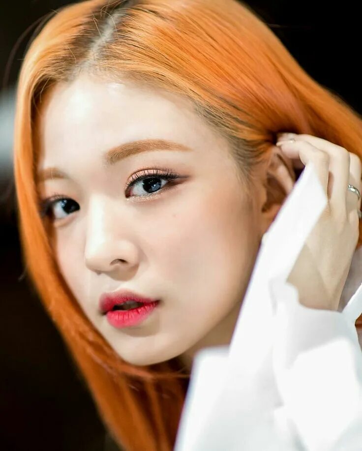 Fromis_9 чеён. Fromis 9 Chaeyoung. Ли Чеен fromis. Ли чэён fromis_9. Ли 9 сайт