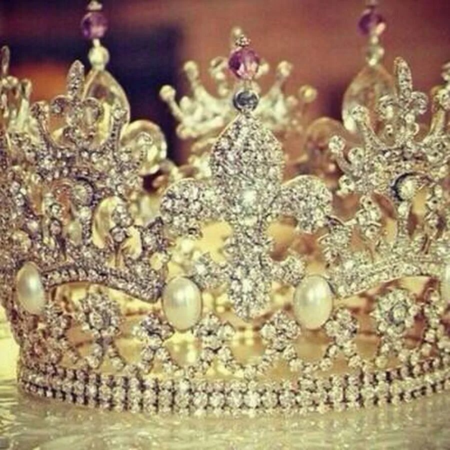 Красивая корона. Корона королевы. Очень красивая корона. Корона принцесса. Именно она 18