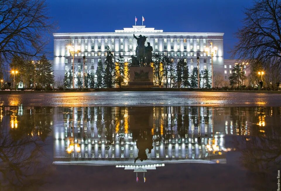 Правительство Ростовской области. Дом правительства Ростовской области. Здание администрации Ростовской области. Ростов на Дону здание правительства. Увм по ростовской