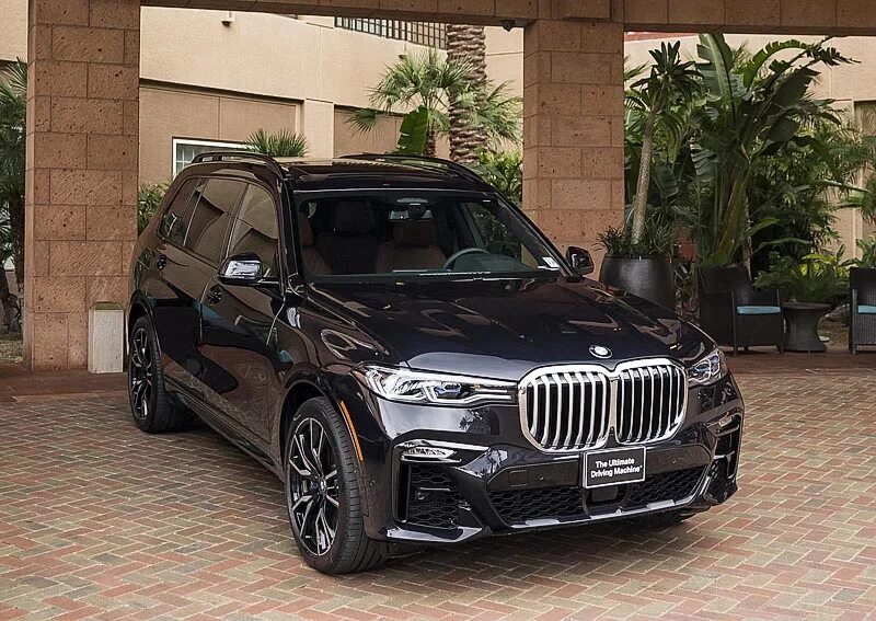 Х 7 м. BMW x7 m50i. BMW x7 2020 Black. BMW x7 m Sport. БМВ x7m 2020.