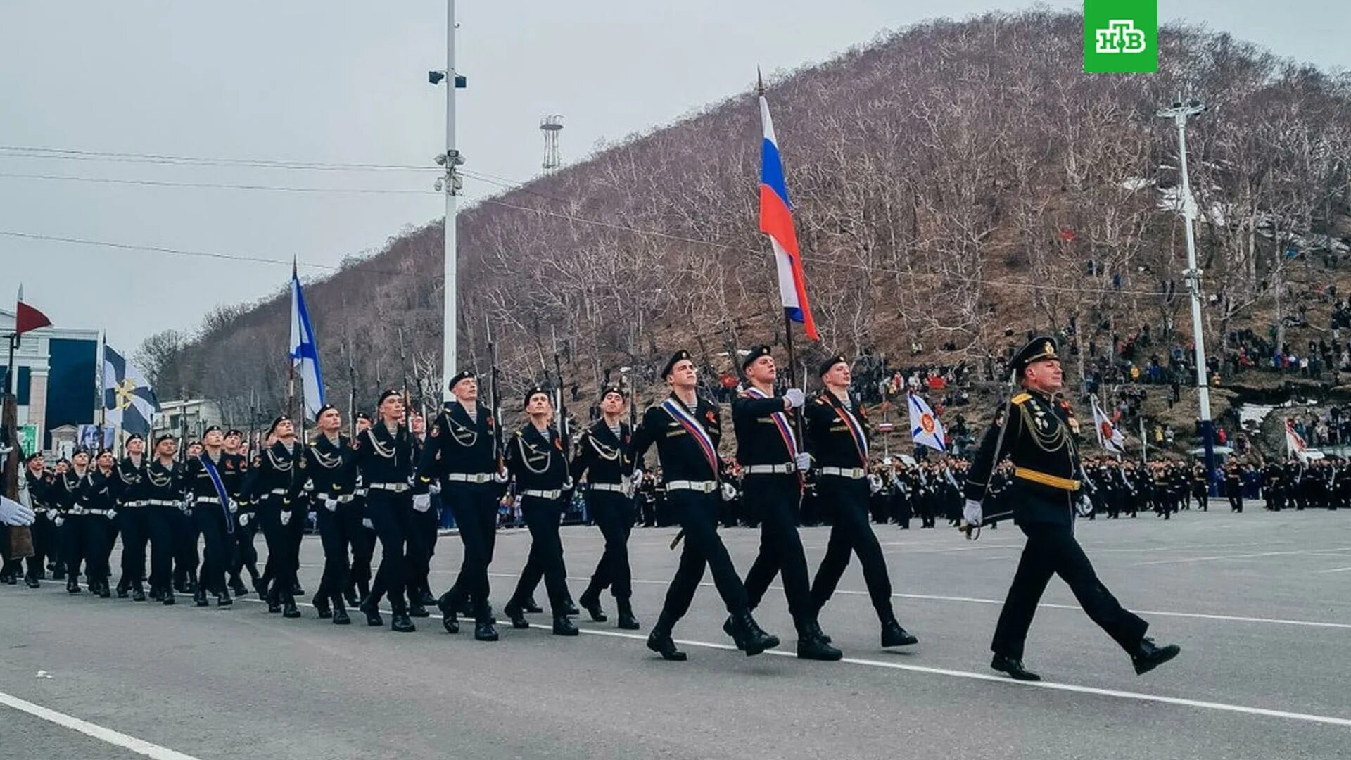 Видео парад 9. Парад Петропавловск Камчатский. Петропавловск-Камчатский парад ВМФ. Парад Победы 2019 в Петропавловск-Камчатский. Парад Победы в Петропавловске Камчатском.