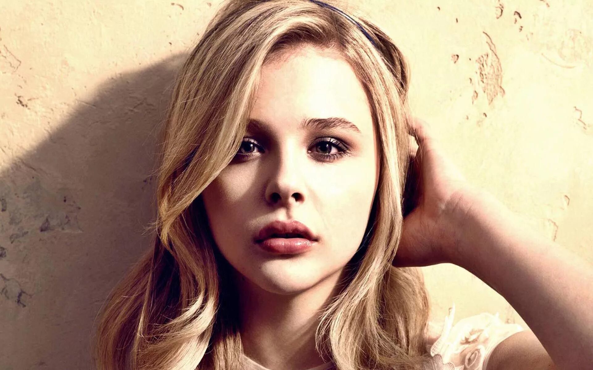 Видео молоденьких актрис. Chloe Grace Moretz. Chloe Moretz 2023.