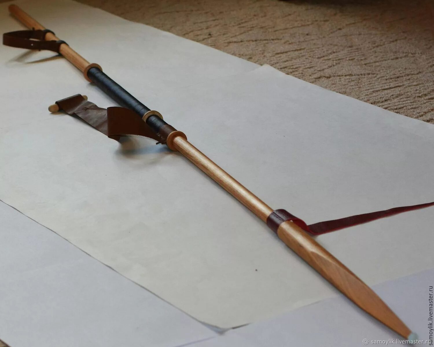 наконечник стрелы. копье из ножа и палки. наконечник копья из бумаги. оперение стрелы. нож кабанье копье зауфедер.