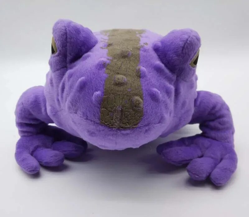 Лягушка игрушка мягкая фиолетовый. Фиолетовая плюшевая игрушка. Сиреневая лягушка. Фиолетовая лягушка