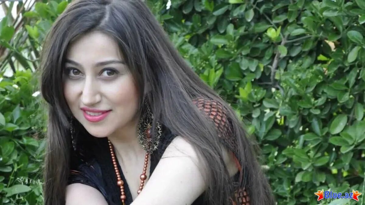Azeri com. Дамла Азербайджан. Дамла Азербайджанская певица. Mina mugenni. Азербайджанская йаланач дамла.