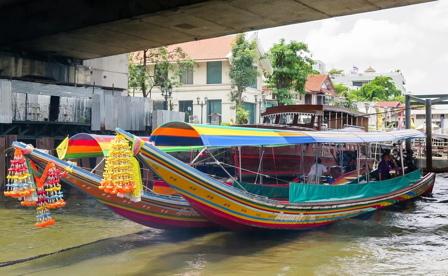 Водный транспорт в Бангкоке. Boat Chao Phraya. Бангкок экскурсия по реке. Canal Taxi Таиланд. Лодки бангкока