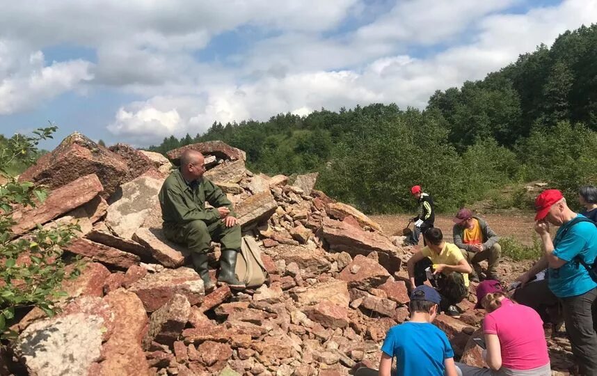 Путиловский карьер трилобиты. Путиловский карьер ленинградская область. Путилово карьер ленинградская область. Путиловский карьер ленинградская область. Путилово карьер ленинградская область.