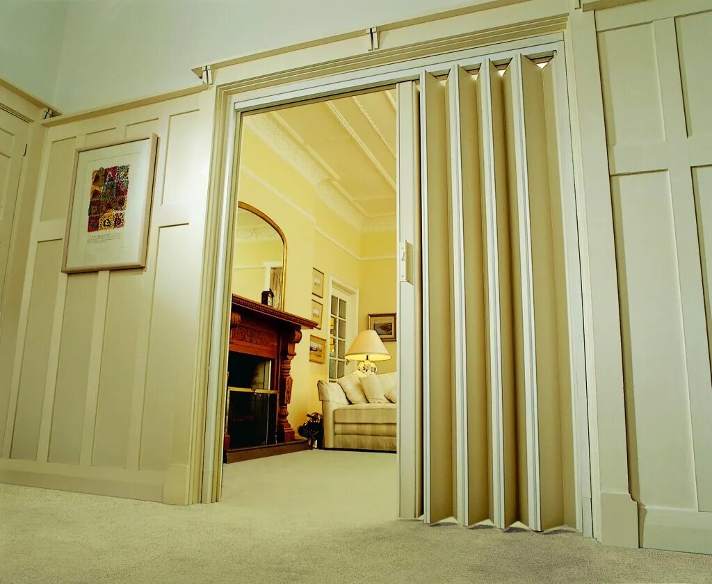 Шторы в проем двери. Проем в современном интерьере. Шторы на дверь. Занавески на дверной проем. Как закрыть проем без двери.
