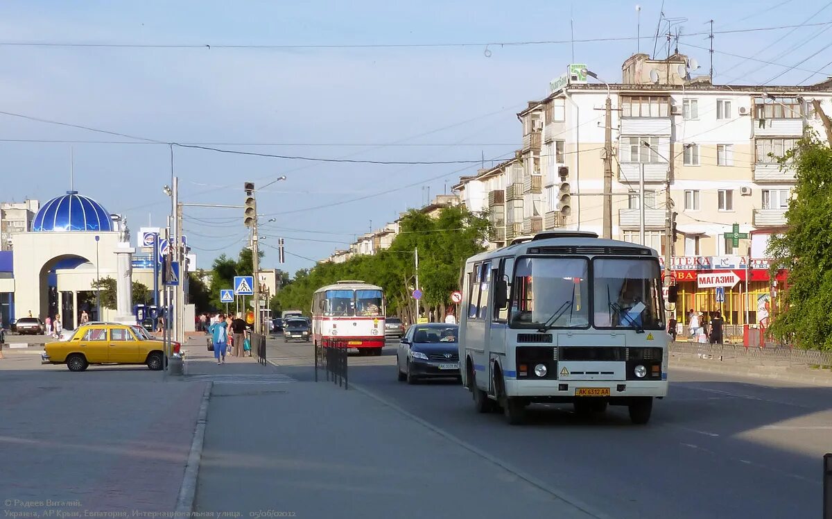 Проспект Победы Евпатория. Ул.проспект Победы в Евпатории. Евпатория улица проспект Победы. Республика Крым, Евпатория, Интернациональная улица. Евпатория ул ленина