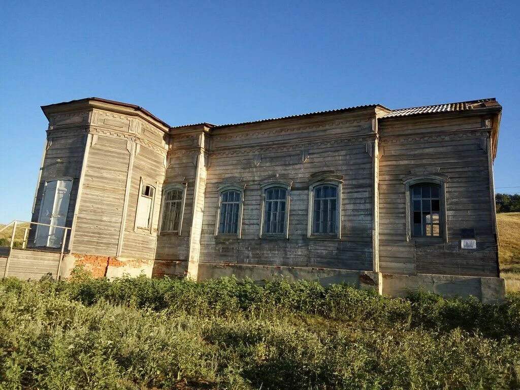 Села саратовской области. Село Белогорское Красноармейского района Саратовской области. Саратовская обл Красноармейский район Церковь. Белогорское Саратовская область храм. Разрушенной церкви Михаила Архангела Саратовская.