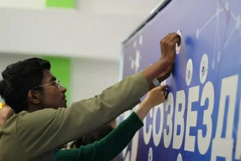 Говорим о важном с иностранными участниками вфм