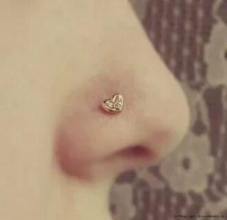 С скольки лет можно проколоть нос