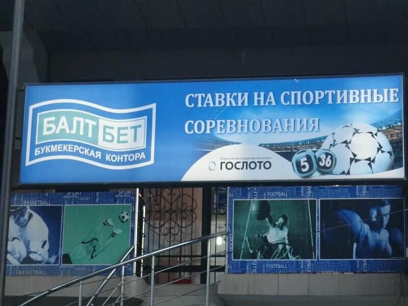 Ул гамидова 90 хасавюрт. Дворец спорта имени гамида гамидова в хасавюрте. Улица гамидова хасавюрт. Зал гамидова хасавюрт. Гамидова 175 хасавюрт улица.