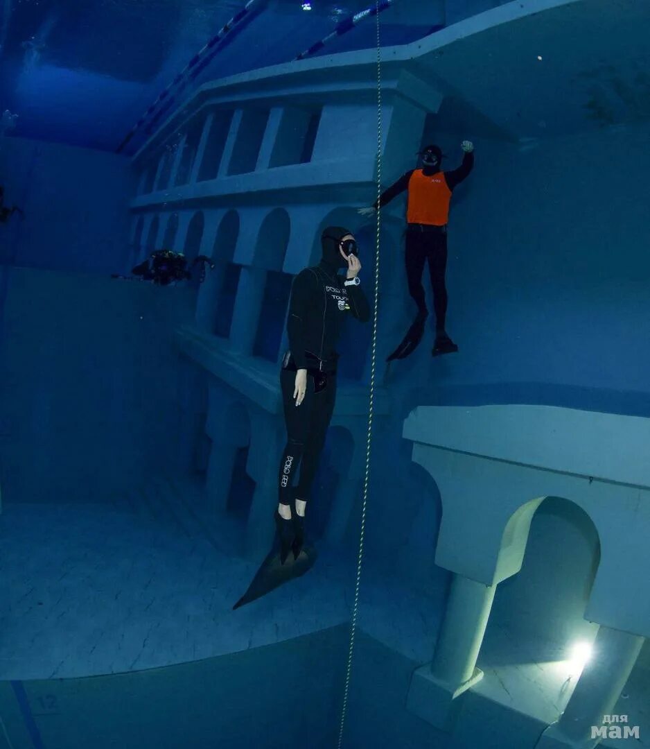 6 метров глубина. Глубоководный бассейн Всеволожск. Бассейн во Всеволожске а30 самый глубокий. А30 бассейн Всеволожск. Бассейн для дайвинга во Всеволожске.