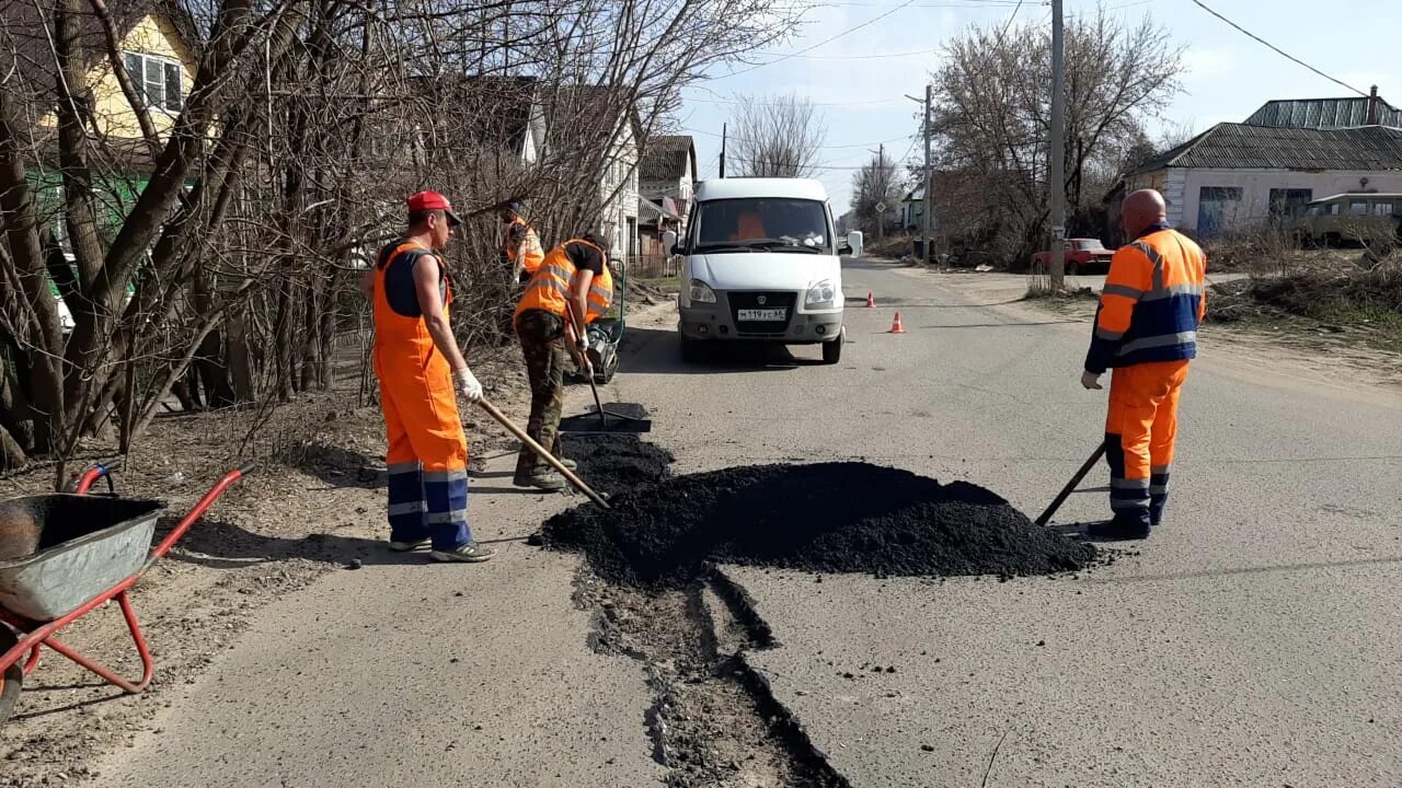 Работа мичуринск для женщин. Дорожные работы в Мичуринске. Асфальт Мичуринск. Ямочный ремонт. Мадпатчер ямочный ремонт.