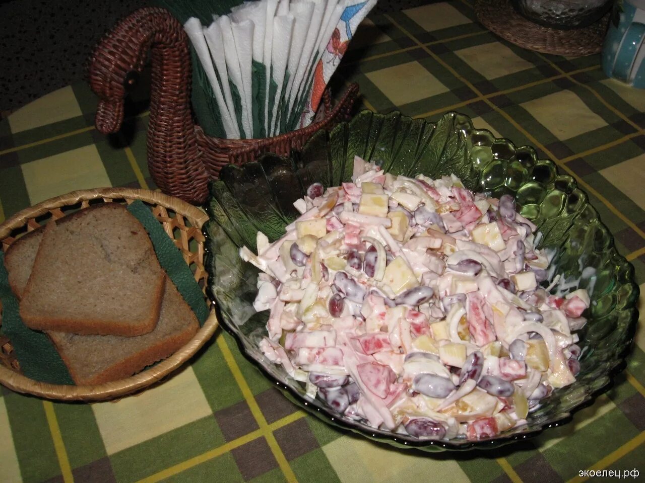 салат листопад рецепт. яркий осенний салат. салат листопад с курицей и грибами рецепт классический. говядина салат осенний листопад. салат осенний листопад.