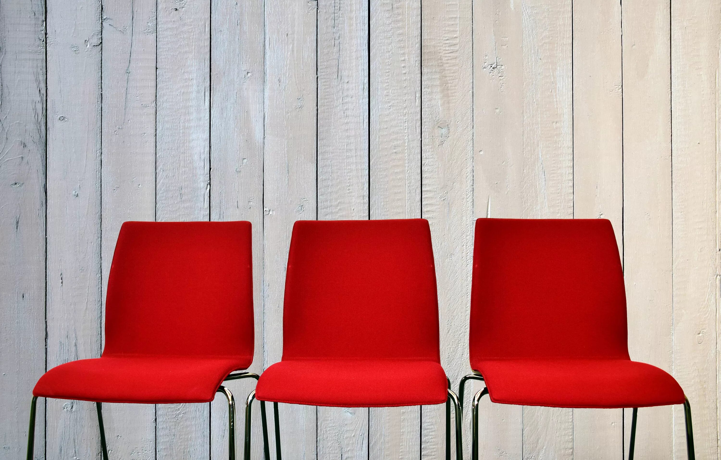 Стул красный кожа. Красный стул. Стул красный кожзам. Стул ред. Chair is red.