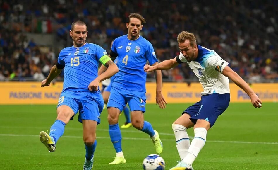 Состав англии. Итальянский футболист вератти. Сборная италии. Сборная италии по футболу евро 2020 кубок. Сборная англии 2021 состав.