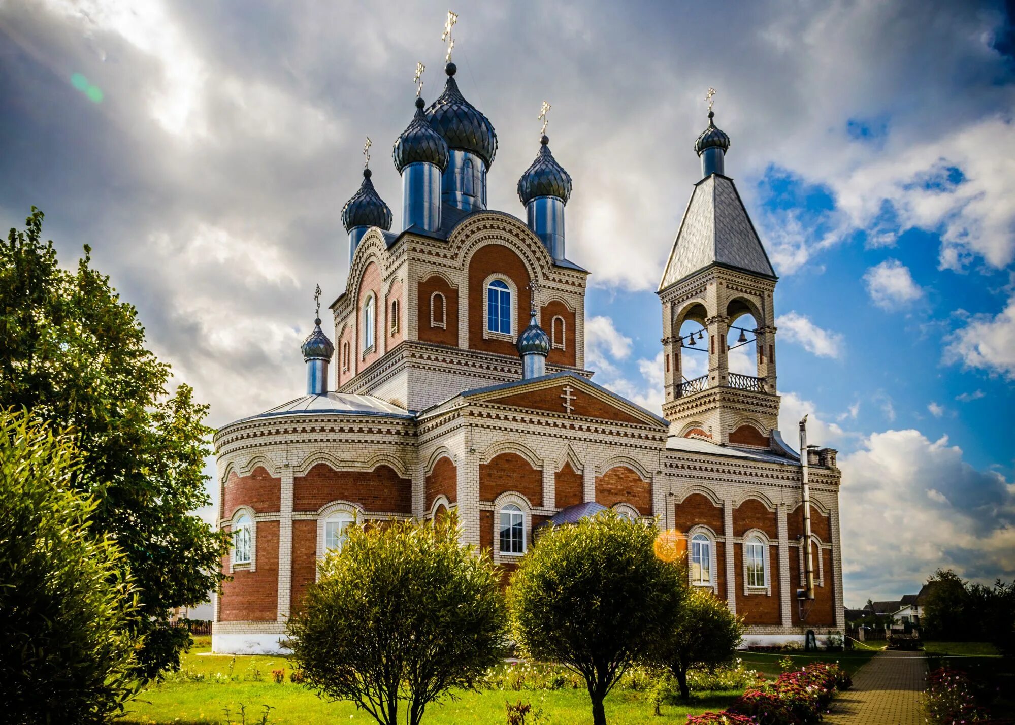 Біла церква церкви. Храм Богоявления Господня. Церковь Глуск. Соборный храм Богоявления Господня в Усмани. Храм Богоявления Господня (Козельск).