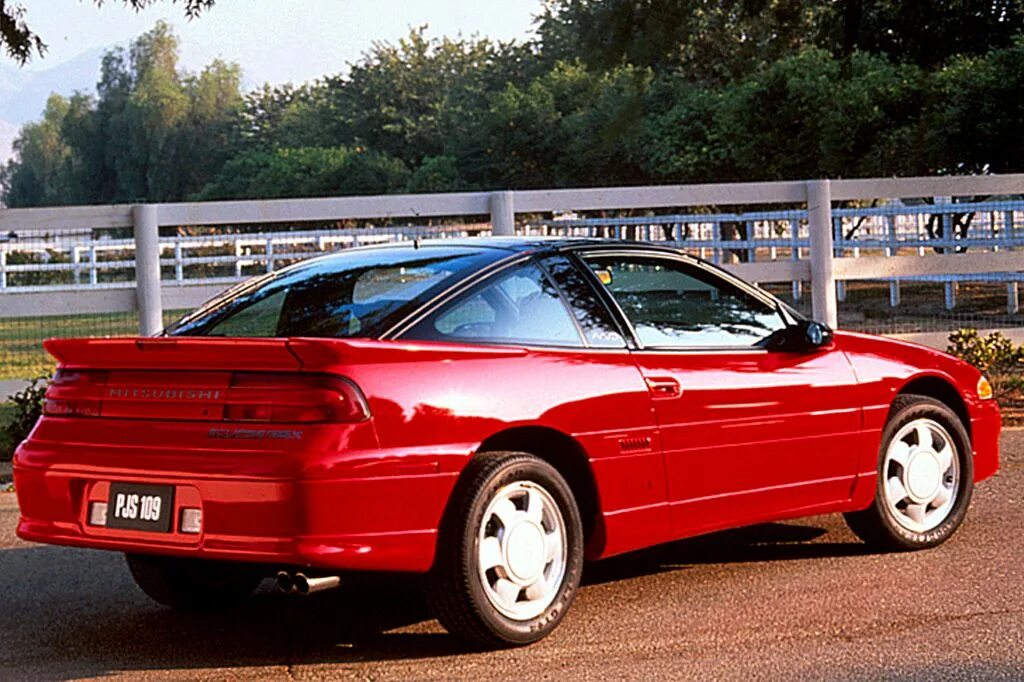 Митсубиси 1990. Mitsubishi Eclipse 1990. Mitsubishi Eclipse 1992. Митсубиси Eclipse 1990. Митсубиси Эклипс 1990-1994.