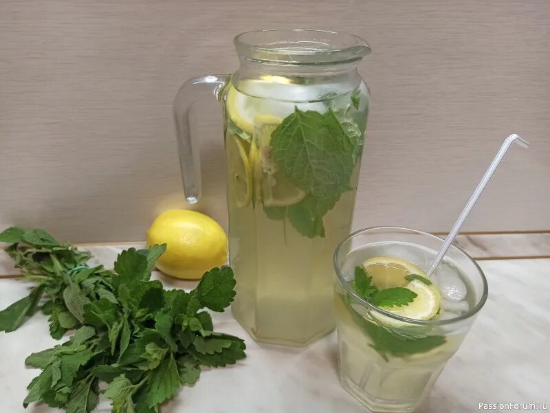 Лимонад. Домашний лимонад с мятой. Лимонад вода. Приготовление домашнего лимонада. Как делать домашний лимонад
