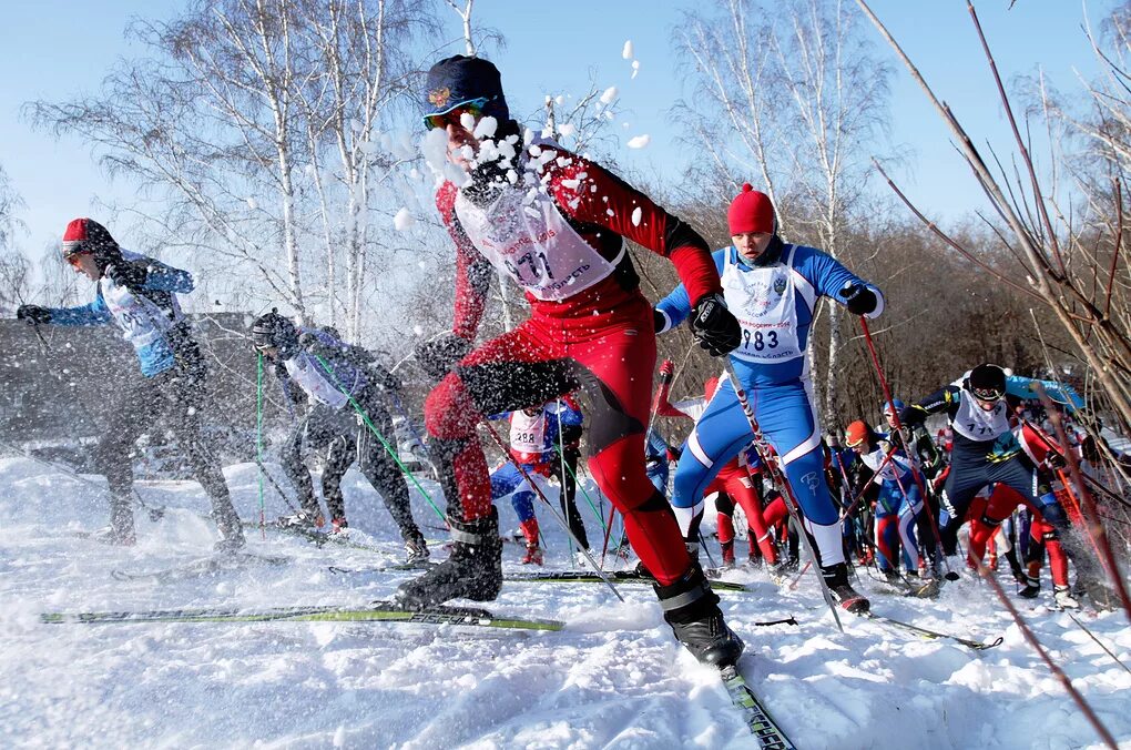 Лыжный спорт. Массовые лыжные гонки. Спорт зимой. Спортивные традиции России.