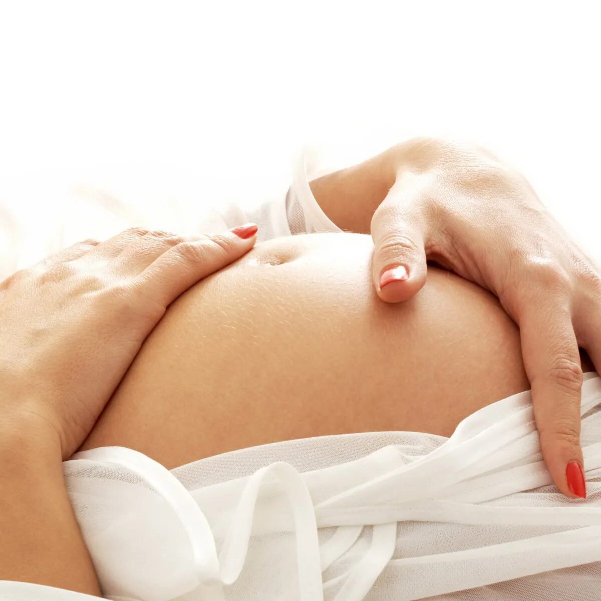 9 месяцев под сердцем и 9 месяцев у сердца стихи. Ношу под сердцем. Только мама носит нас всю жизнь 9 месяцев. Только мама. 9 месяцев под сердцем и всю жизнь.