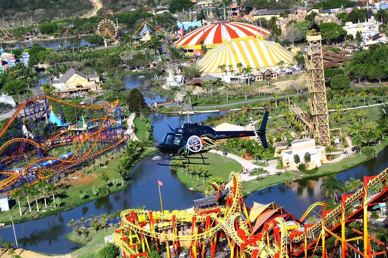 Уникальный парк развлечений. Бето Карреро Бразилия. Мир бето Карреро. Beto Carrero World Park. Тематический парк Мапис Колумбия.