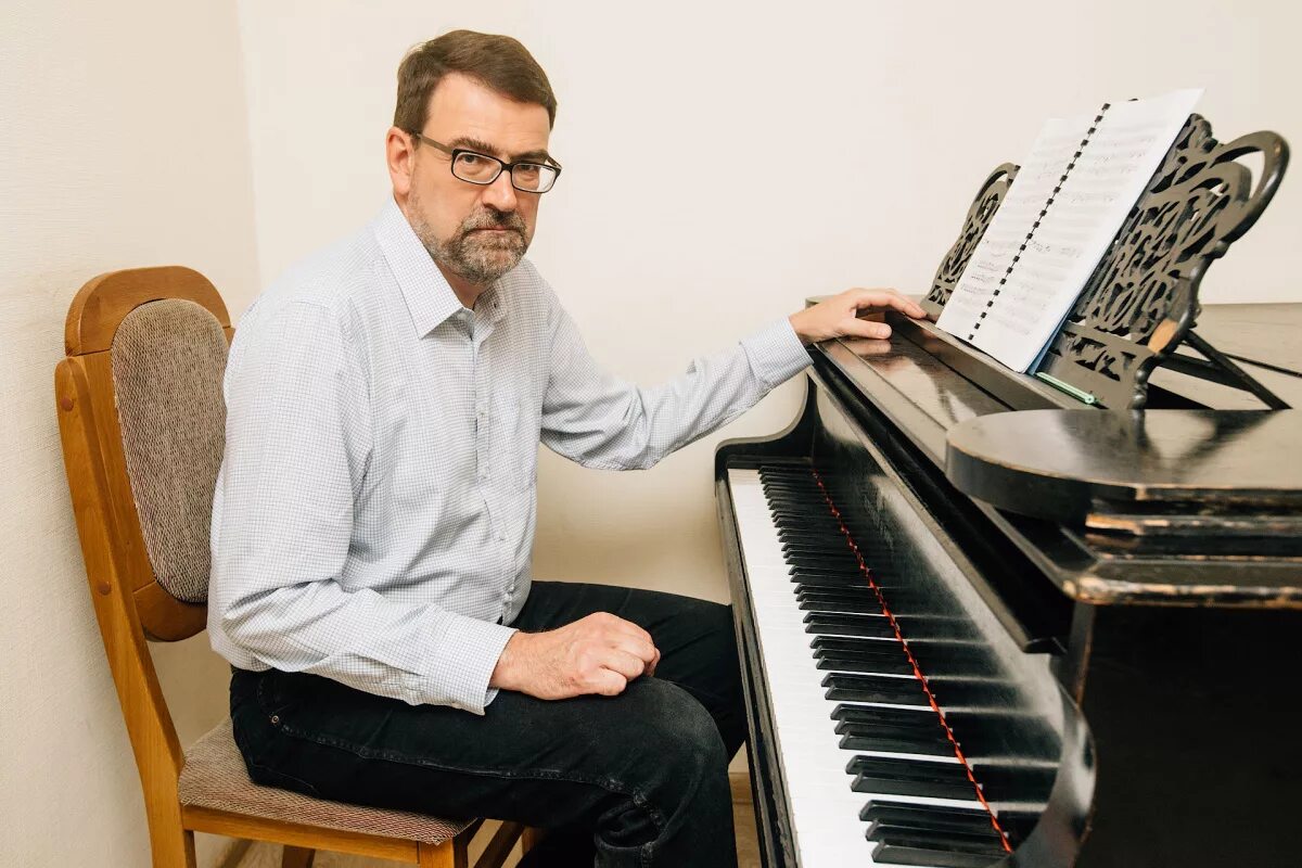 Дирижер воронеж. Игорь вербицкий дирижер. Давид гендель американский дирижёр. Дирижер воронеж. Вербицкий владимир григорьевич дирижер.