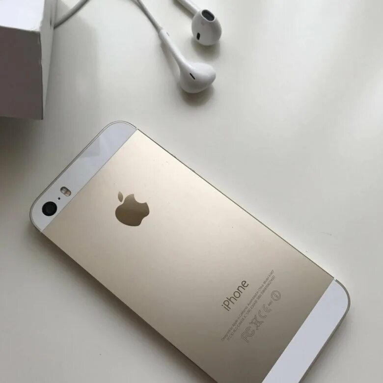 Атом ростов айфон. Iphone 5 16гб. Айфон 5 ЭС Е. Айфон 5s в 2022. Айфон 5е белый.