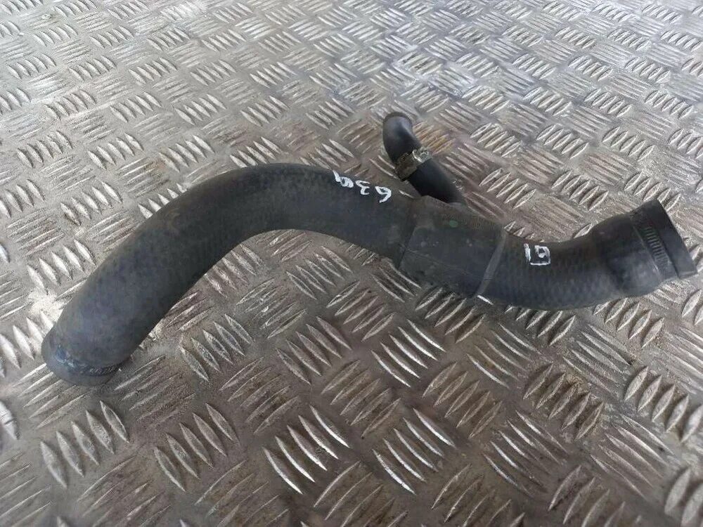 3. Патрубок радиатора верхний ауди 100 с3 2. Патрубок радиатора ауди 100 с4 2. Патрубок ауди 100 c3. Ауди 100 с4 2.