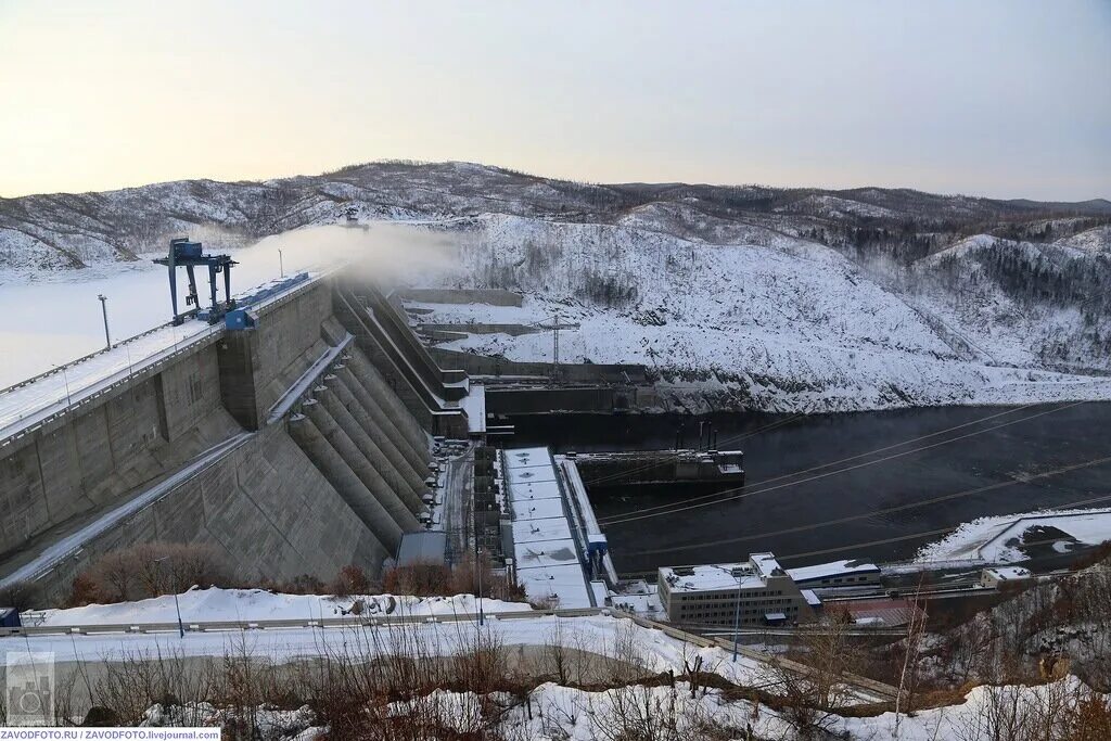 В каком районе находится крупная гэс. Бурейский Каскад ГЭС. Талакане Амурской области на Бурейской ГЭС. ГЭС дальнего Востока. Бурейская ГЭС смотровая.