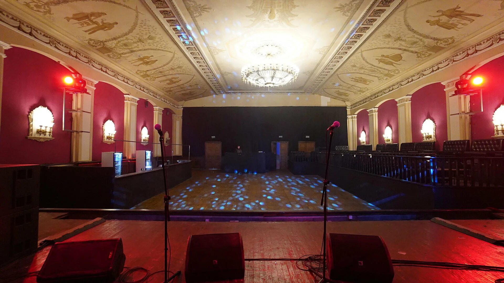 панорамный экран. банкетный зал arti hall. арт холл краснодар. многофункциональная площадка arbat hall, москва. новый арт холл в москве.