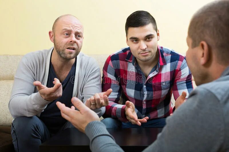 Share problems. Обсуждать на улица парни. sharing problems. 3 парня обсуждают мошенничество. психология тех мужчин кто делиться в группах фото с членом.