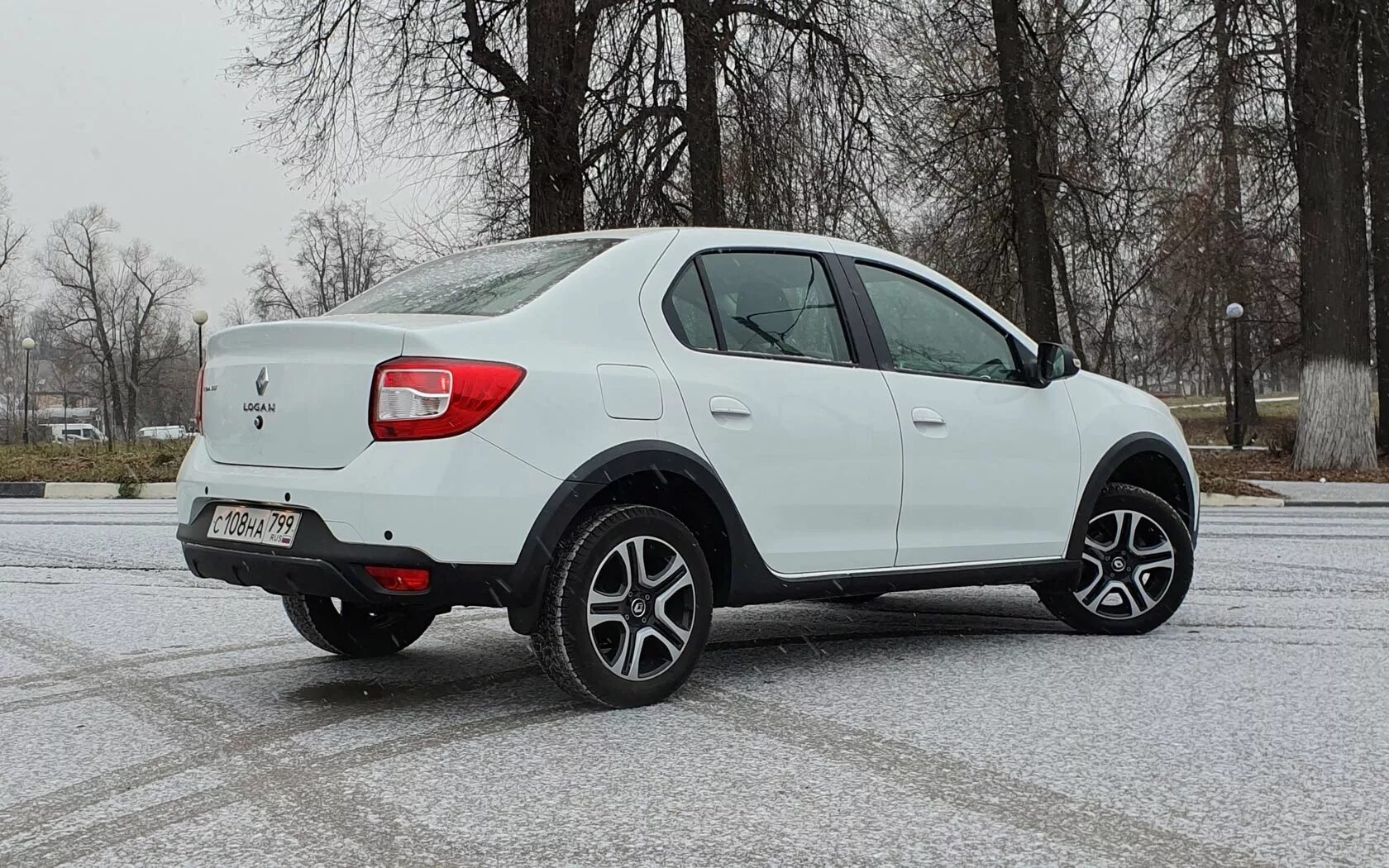 Renault logan stepway диски. Рено логан степвей 2018. renault logan stepway tuning.