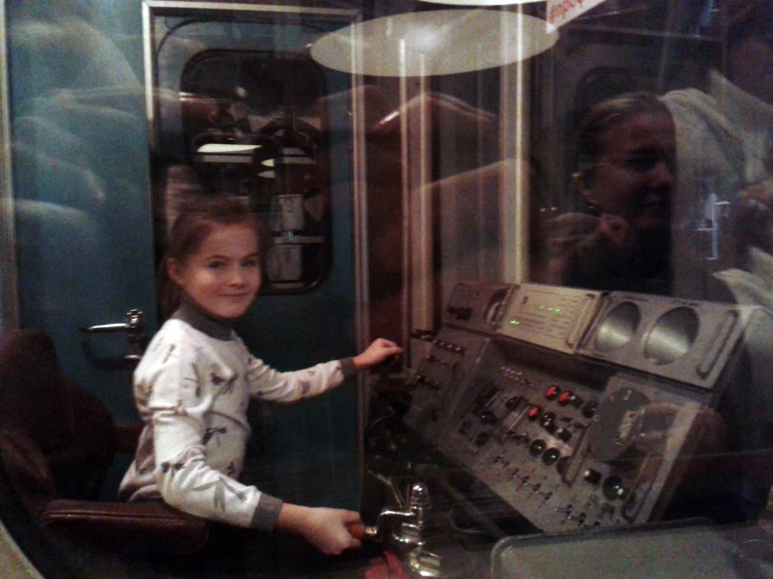 адрес метро кредита в москве. европа банк. профсоюзная 13 ренессанс банк. офис банка европа банк. ао кредит европа банк россия.