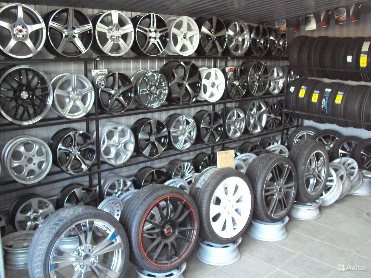 магазин автомобильных дисков. центр дисков и шин. магазин автотоваров. магазин дисков в нижнем новгороде. колеса даром.