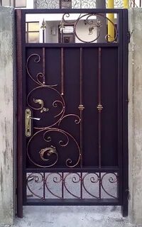 Калитка с элементами ковки