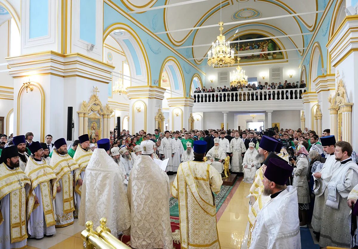 Освящение храма омск. Храм преподобного севастиана геленджик. Освящение храма в геленджике. Патриарх кирилл в пензе 2022. Освящение кафедрального собора.