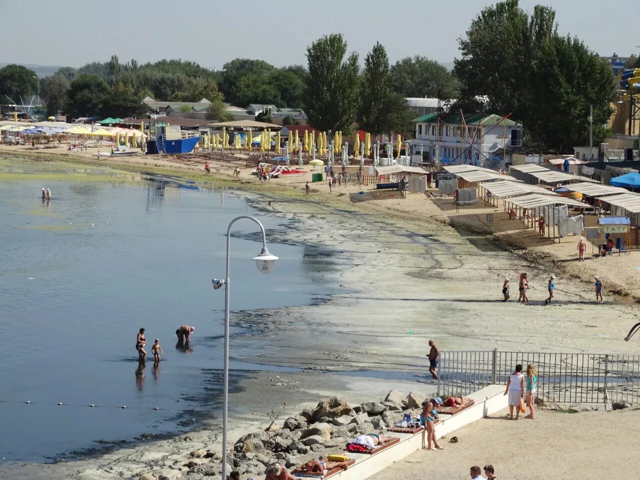 Почему закрыли пляж. Центральный пляж Курганинск. Купание на пляжах Анапы. Анапа закрытый пляж. Пляж в Курганинске Краснодарский край.