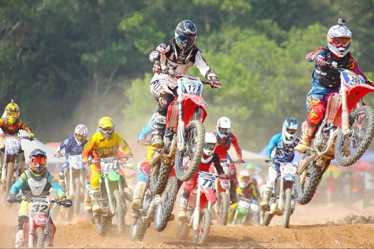 Гонка на мотоциклах. Honda racing moto. Шоссейно кольцевые мотогонки. Гонки на мотоциклах. Мотогонки r1.