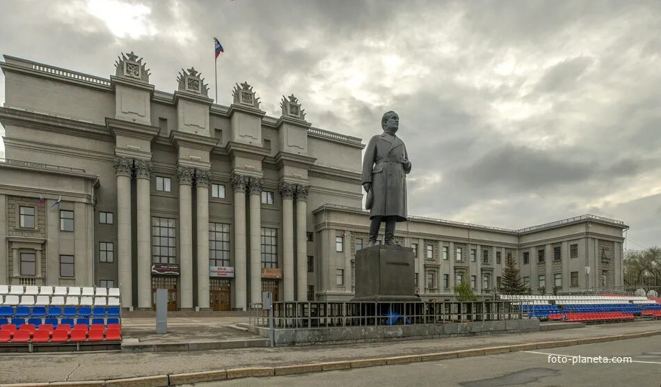 Памятник Куйбышеву Самара. Площадь Куйбышева Самара памятник. Памятник валериану Владимировичу Куйбышеву. Куйбышев памятник Куйбышеву. Вопросы куйбышеву