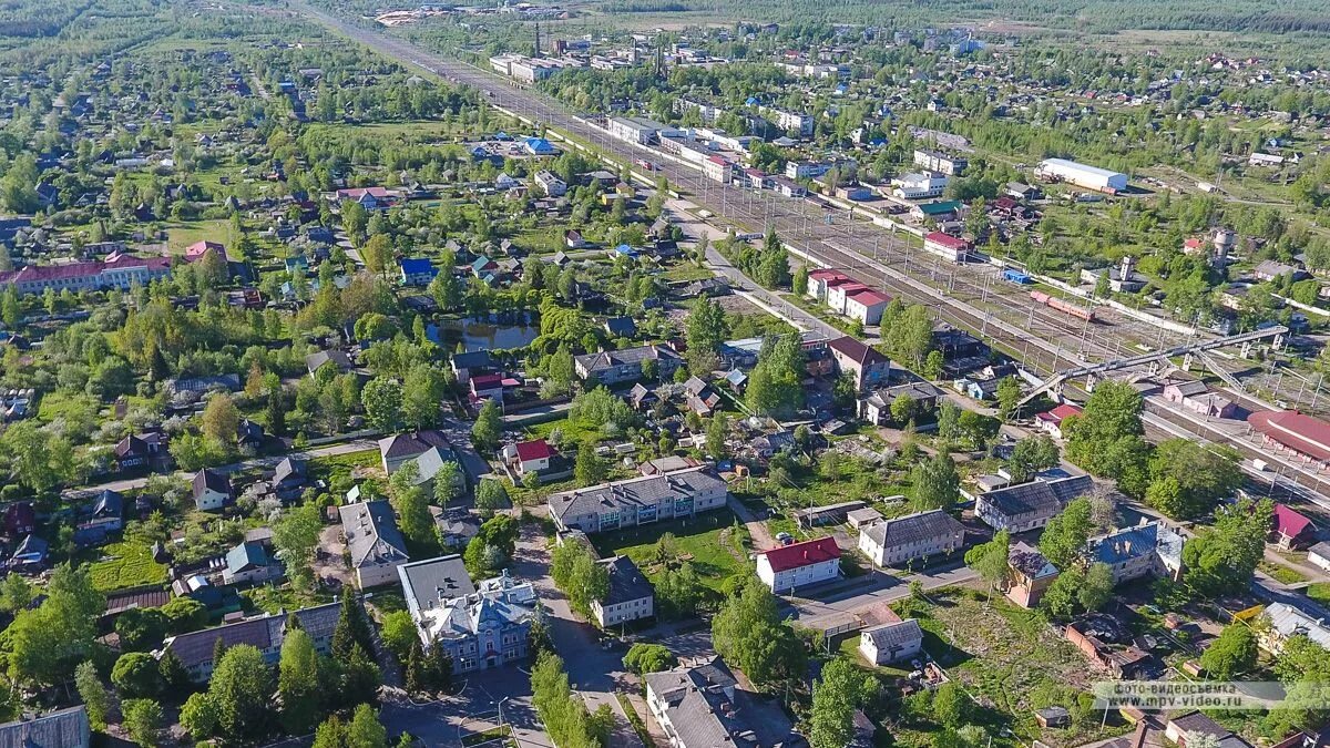 Город малая Вишера Новгородской области. Большая Вишера Новгородской области. Малая Вишера Новгородская достопримечательности. Город малая Вишера Московская улица. Погода малой вишере новгородской области