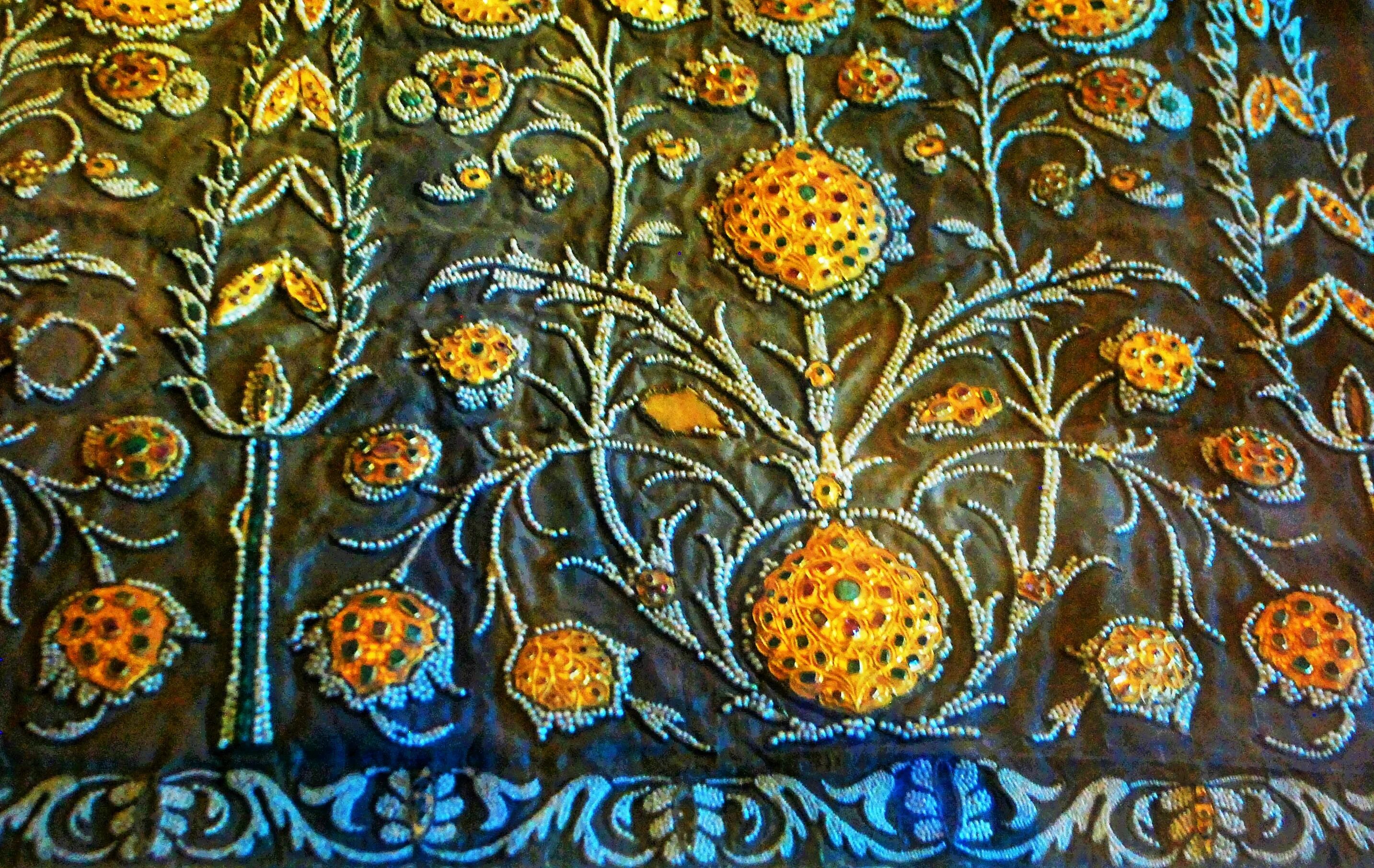 султанов 5 букв