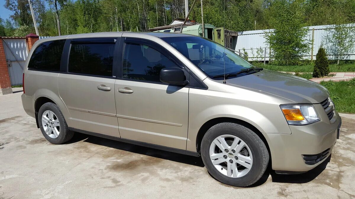 Купить караван 5. Dodge Grand Caravan 5. Додж Гранд Караван 2009. Dodge Grand Caravan 2012. Dodge Grand Caravan 3,8l.