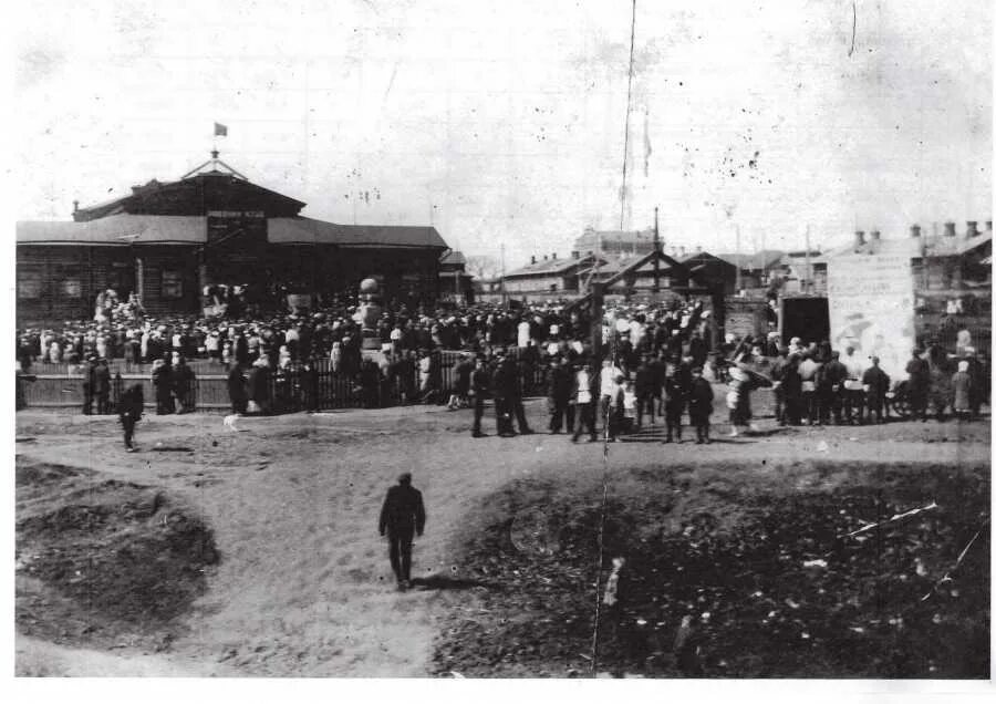 1905 год мир. Сквер ул революции 1905 Рузаевка. Свердлов в Екатеринбурге 1905 года. Улица революции 1905 года Рузаевка. Революция 1905 в Екатеринбурге.