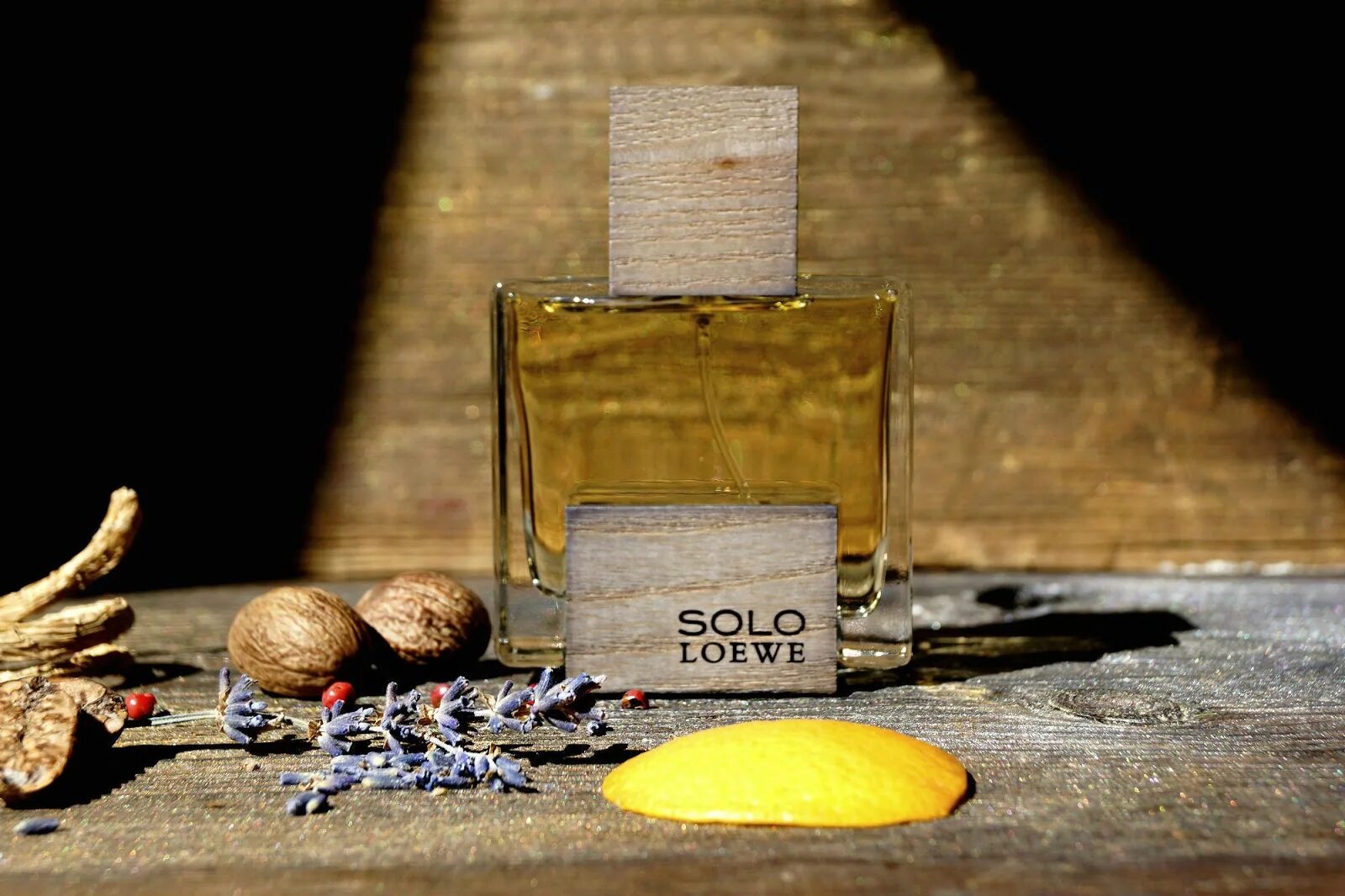 Solo loewe туалетная вода. Туалетная вода Loewe solo Cedro 100 мл. Loewe solo 50 ml. Туалетная вода Loewe solo Cedro 50 мл. Loewe solo Cedro реклама.